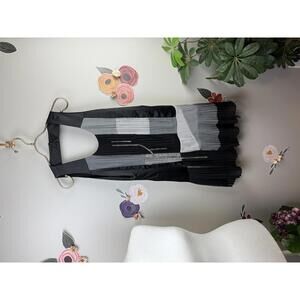 Hazel Black & Gray Beaded Colorblock Sleeveless Pleated Dress - Size - Small